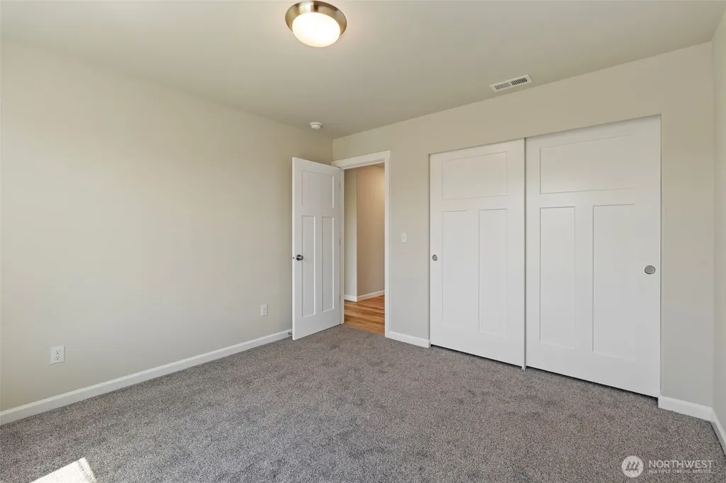 9609 179th Trail SW Rochester WA 98579