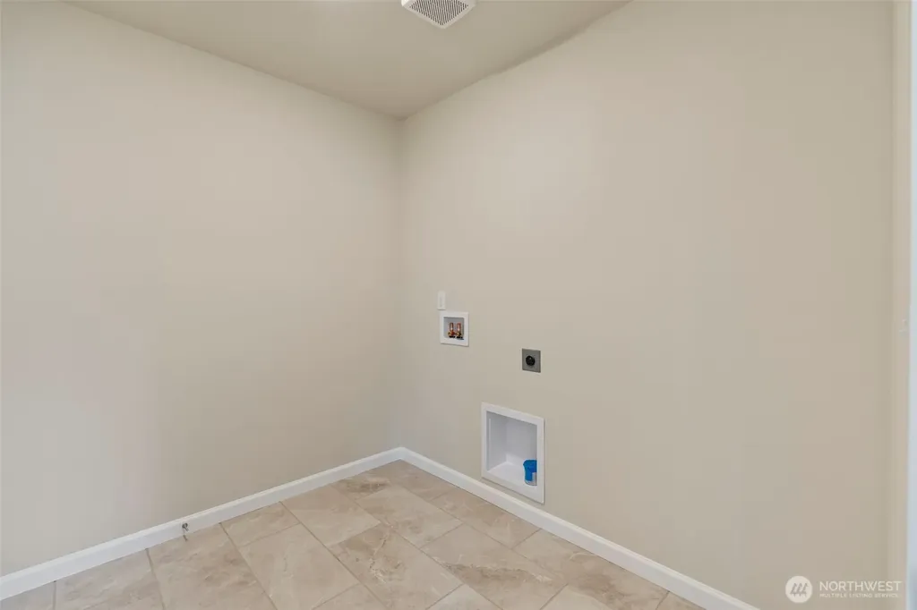 9609 179th Trail SW Rochester WA 98579