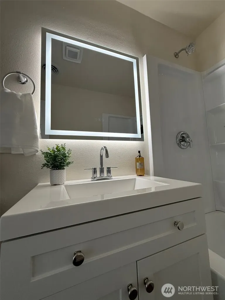 515 S Juniper Drive Moses Lake WA 98837