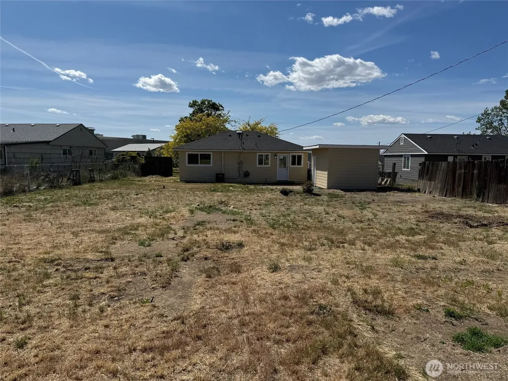 515 S Juniper Drive Moses Lake WA 98837