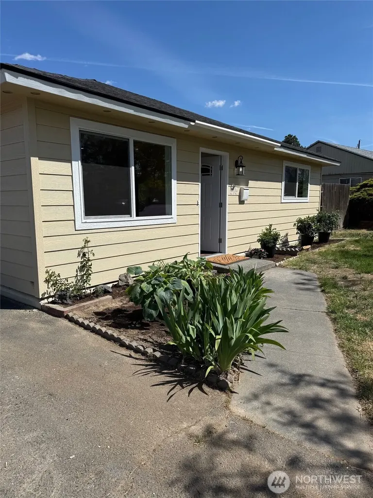 515 S Juniper Drive Moses Lake WA 98837