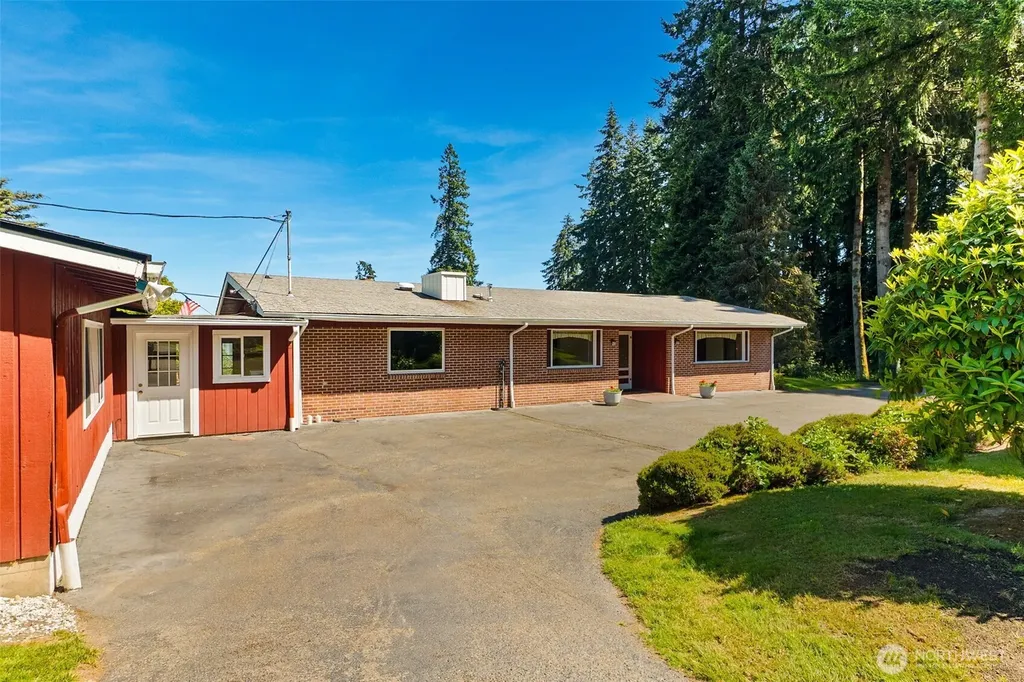 8006 Urquhart Street NW Olympia WA 98502