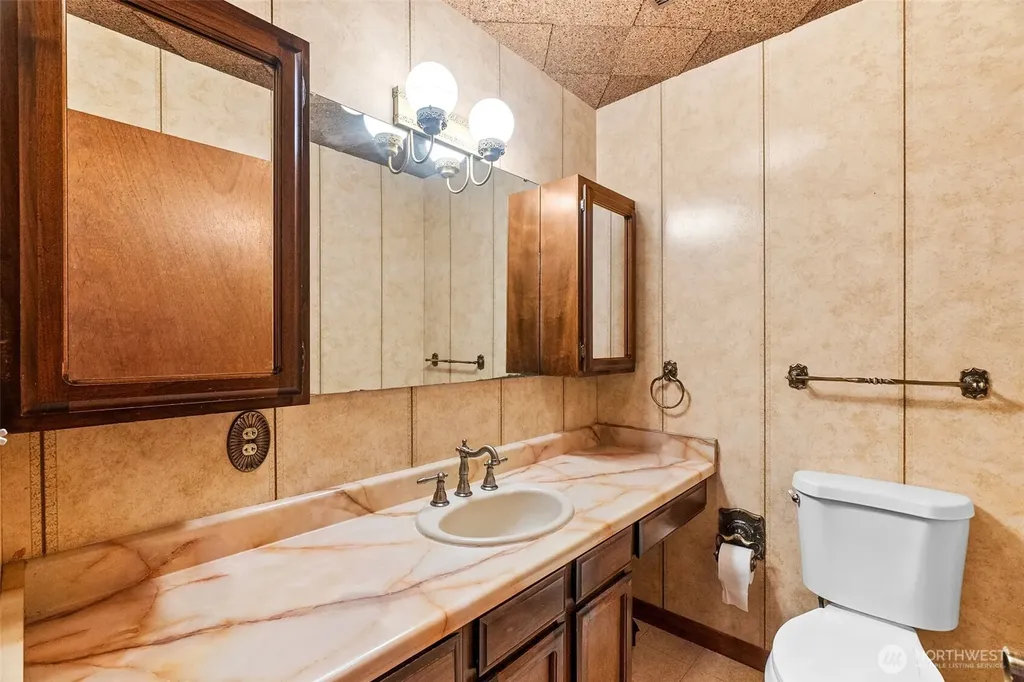 8006 Urquhart Street NW Olympia WA 98502