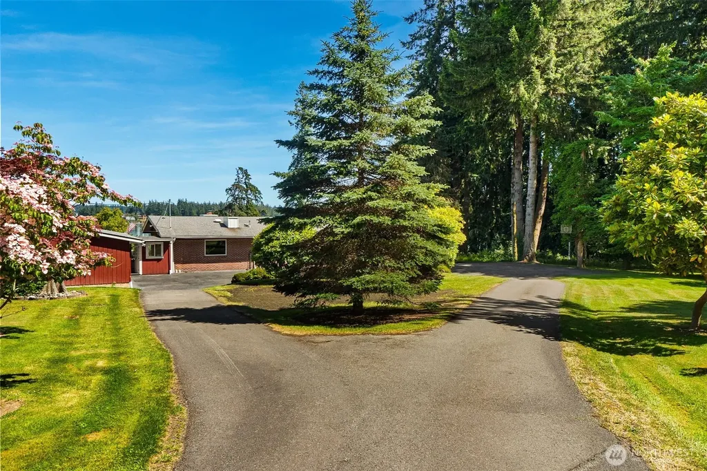 8006 Urquhart Street NW Olympia WA 98502