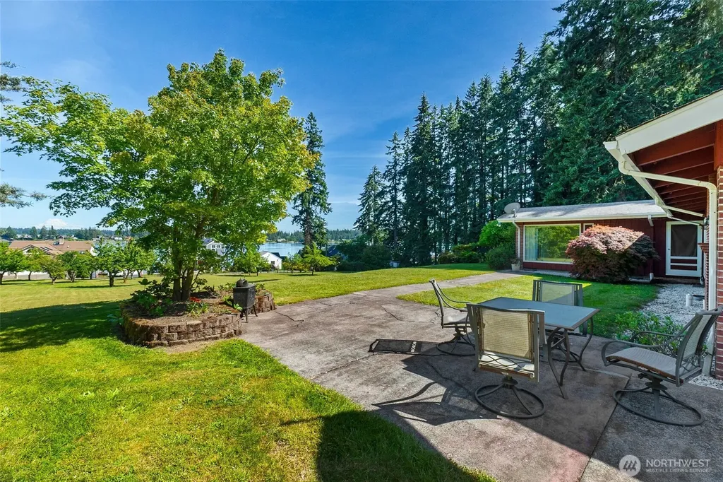 8006 Urquhart Street NW Olympia WA 98502