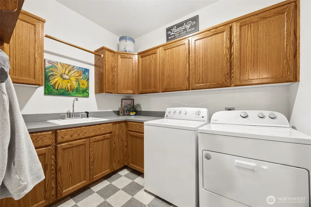 44414 14th Avenue E Eatonville WA 98328