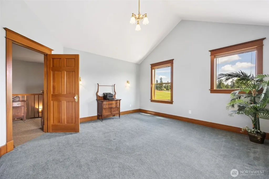 44414 14th Avenue E Eatonville WA 98328