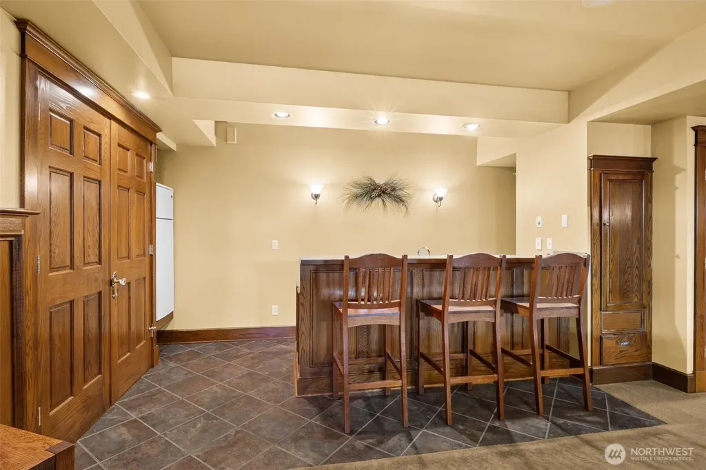 44414 14th Avenue E Eatonville WA 98328