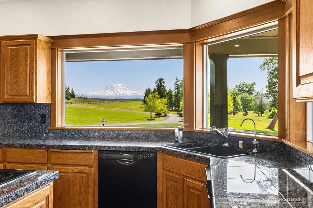 44414 14th Avenue E Eatonville WA 98328