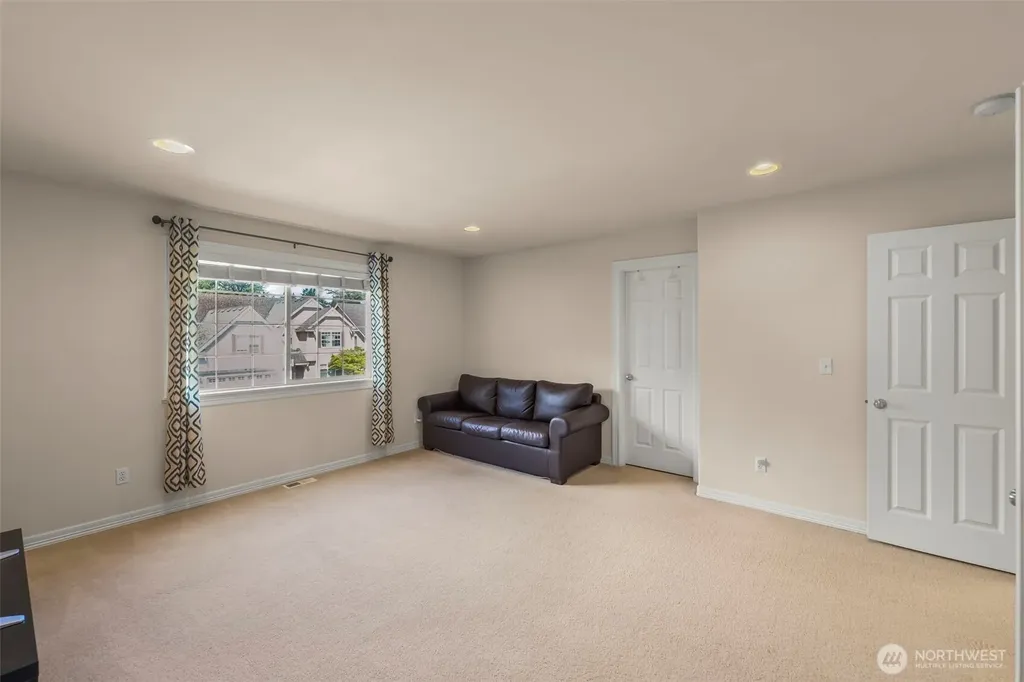 36010 11th Avenue SW Federal Way WA 98023
