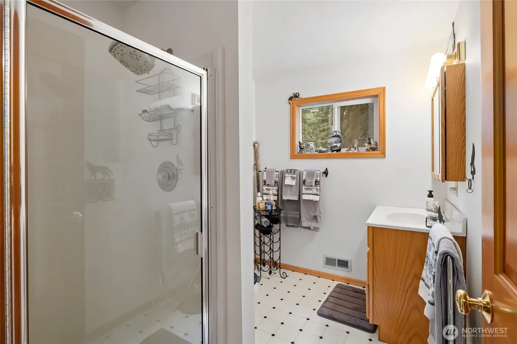 380 White Fir Drive Ronald WA 98940