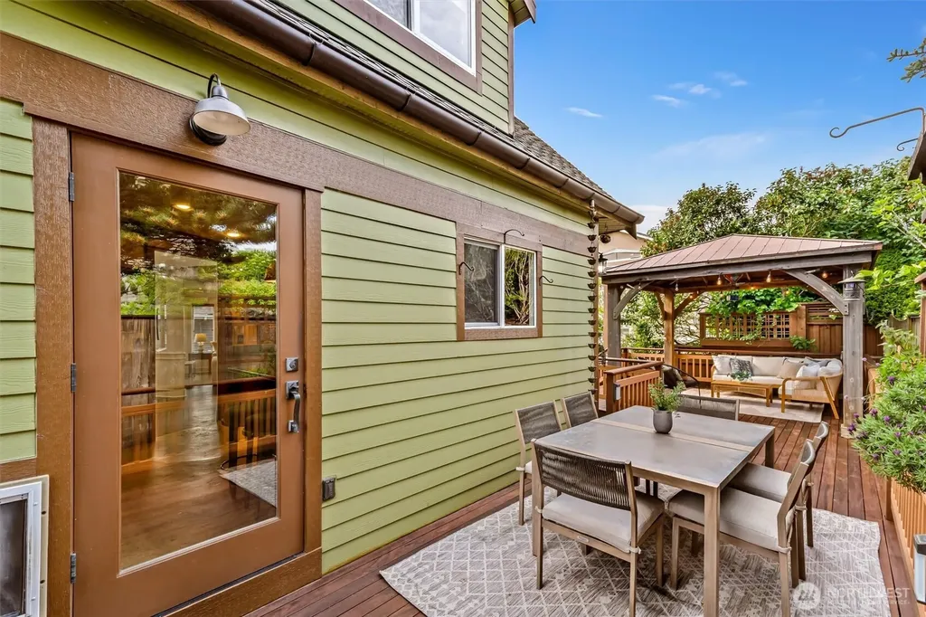 545 Holly Drive Edmonds WA 98020