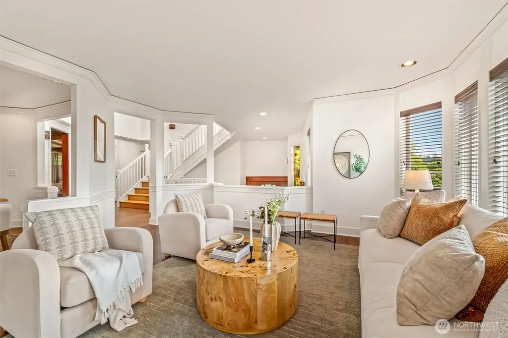 545 Holly Drive Edmonds WA 98020