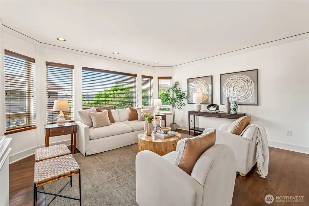 545 Holly Drive Edmonds WA 98020