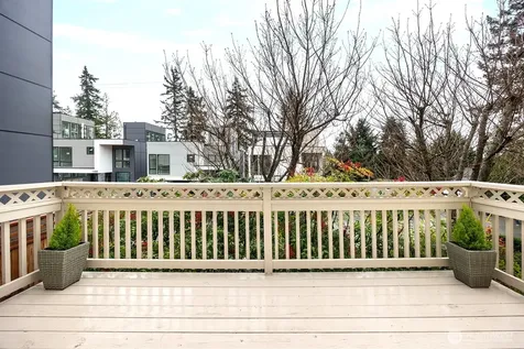 11870 SE 5th Street Bellevue WA 98005