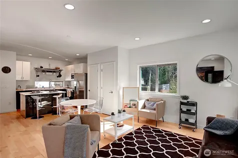 8706 S 42nd Avenue Seattle WA 98118