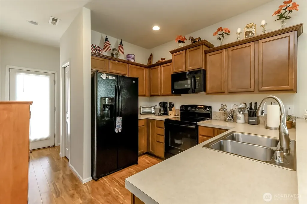 4712 Court R Court Tacoma WA 98404