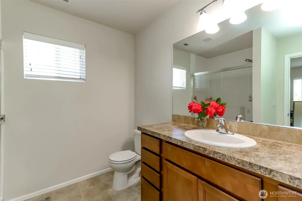4712 Court R Court Tacoma WA 98404