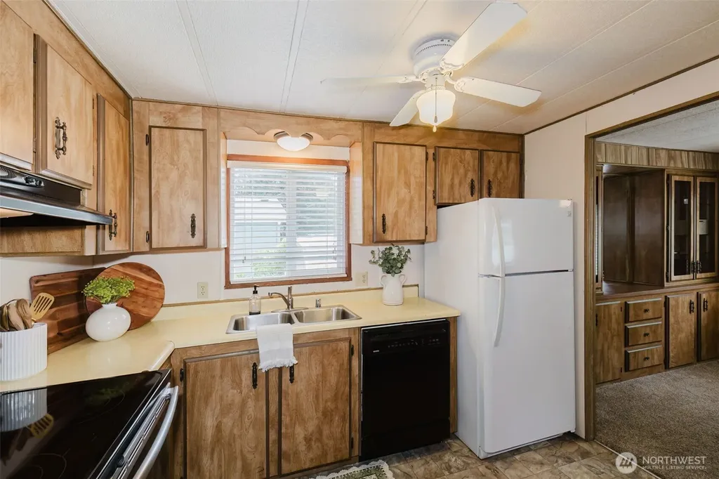 16300 State Highway 305 NE Poulsbo WA 98370