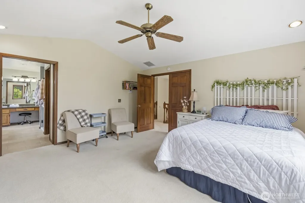 33339 5th Place SW Federal Way WA 98023