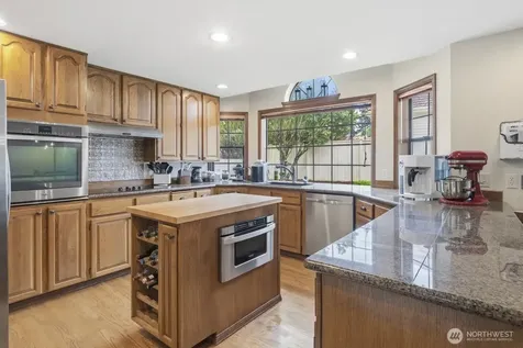 33339 5th Place SW Federal Way WA 98023