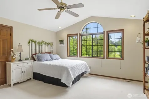 33339 5th Place SW Federal Way WA 98023