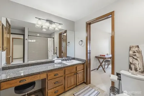 33339 5th Place SW Federal Way WA 98023