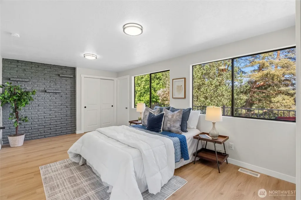 8613 4th Place SE Everett WA 98208