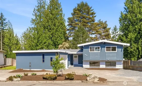 8613 4th Place SE Everett WA 98208