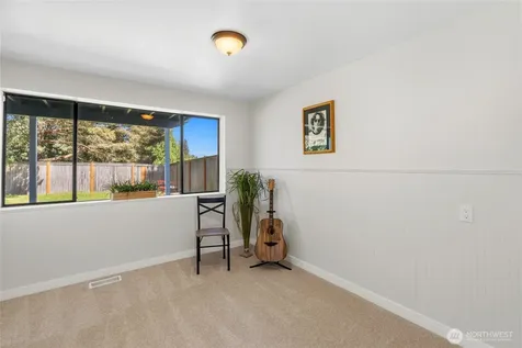 8613 4th Place SE Everett WA 98208