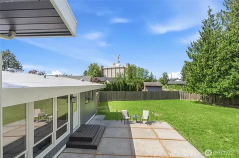 8613 4th Place SE Everett WA 98208