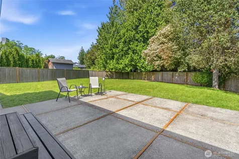 8613 4th Place SE Everett WA 98208