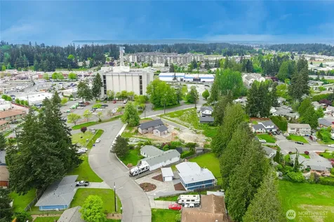 8613 4th Place SE Everett WA 98208