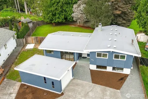 8613 4th Place SE Everett WA 98208