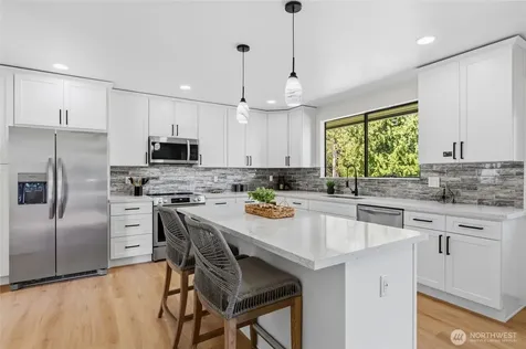 8613 4th Place SE Everett WA 98208