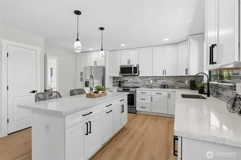 8613 4th Place SE Everett WA 98208