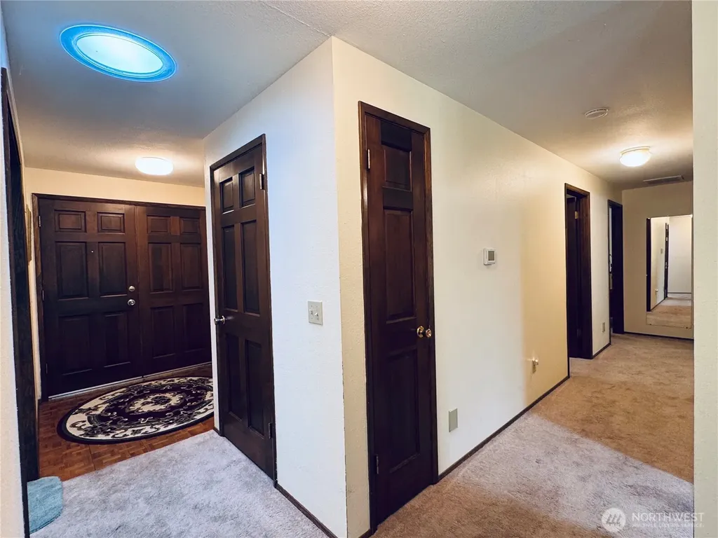 2320 Lakemoor Drive SW Olympia WA 98512