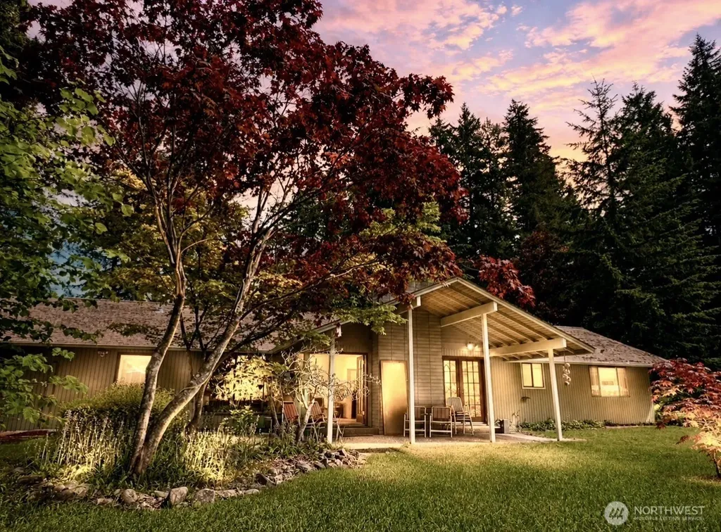 2320 Lakemoor Drive SW Olympia WA 98512