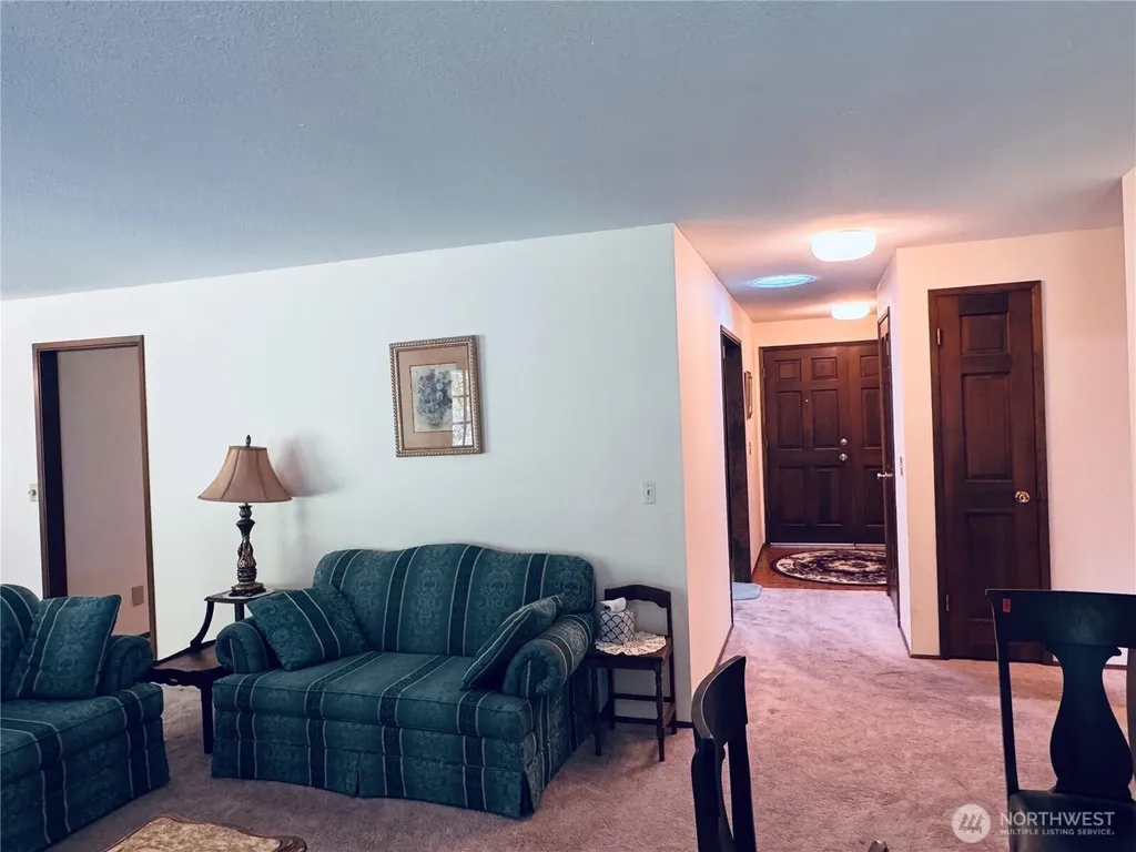 2320 Lakemoor Drive SW Olympia WA 98512