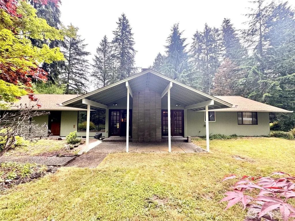 2320 Lakemoor Drive SW Olympia WA 98512