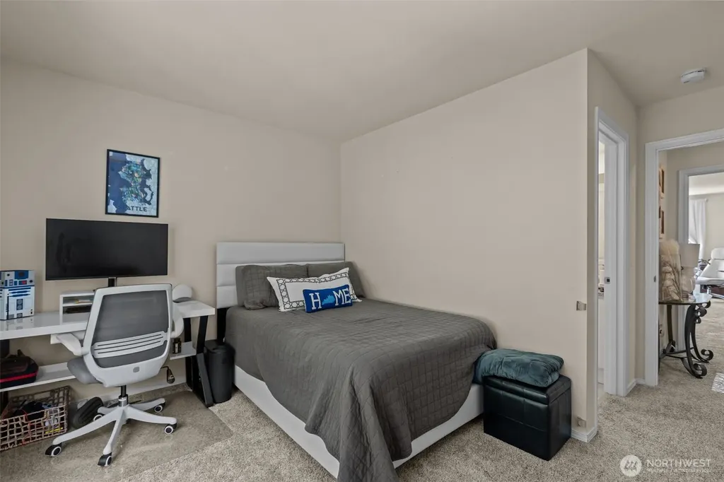 21919 39th Place S Kent WA 98032