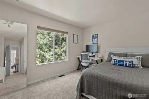 21919 39th Place S Kent WA 98032
