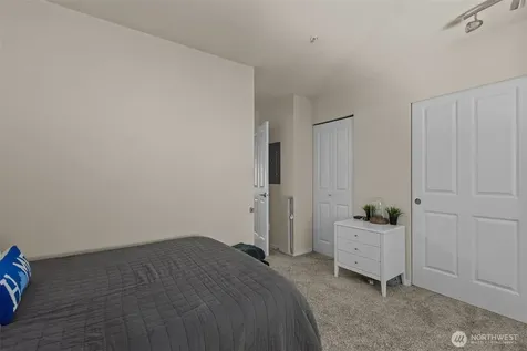 21919 39th Place S Kent WA 98032