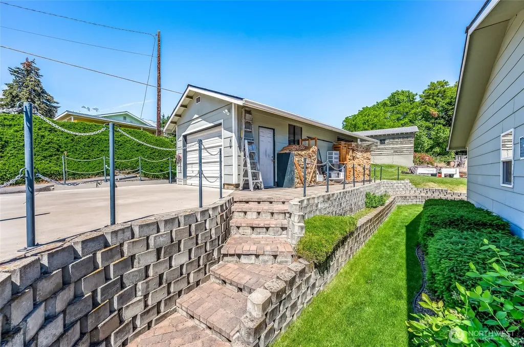 2548 Entiat Way Entiat WA 98822