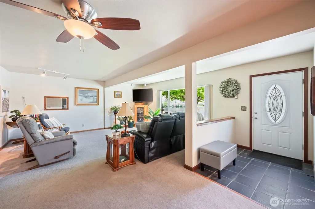 2548 Entiat Way Entiat WA 98822