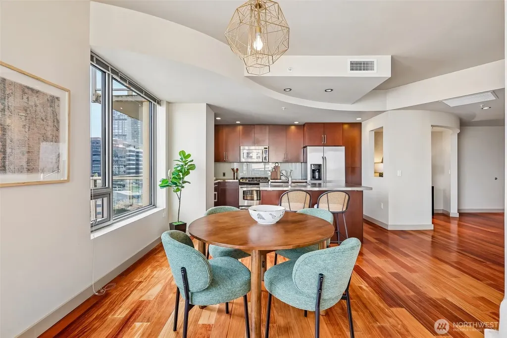 910 Lenora Street Seattle WA 98121