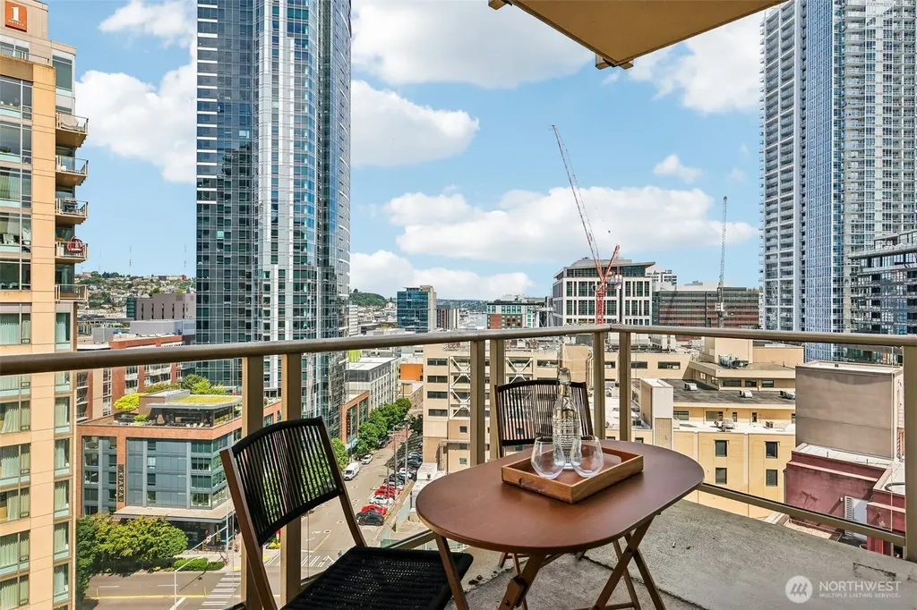 910 Lenora Street Seattle WA 98121