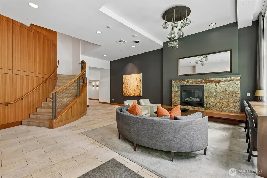 910 Lenora Street Seattle WA 98121