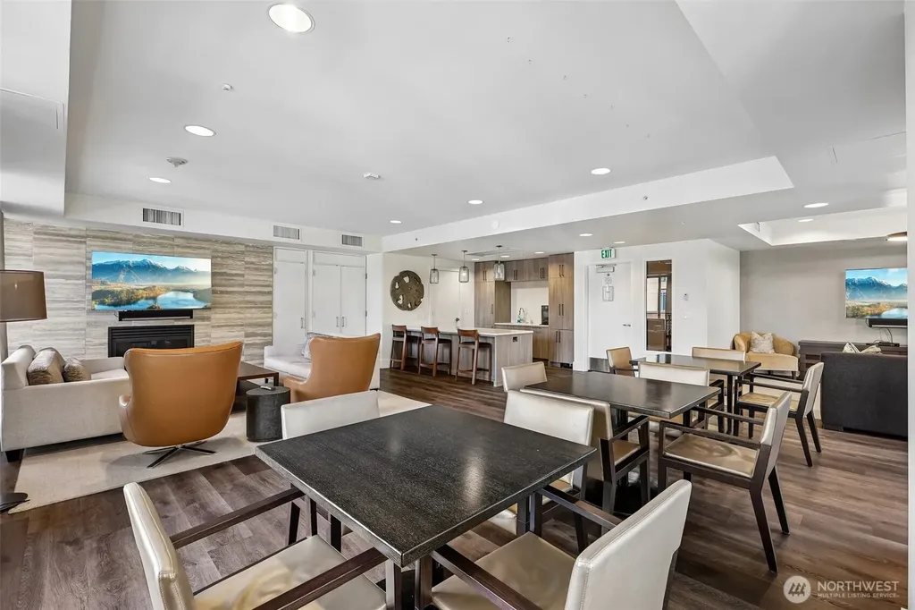 910 Lenora Street Seattle WA 98121