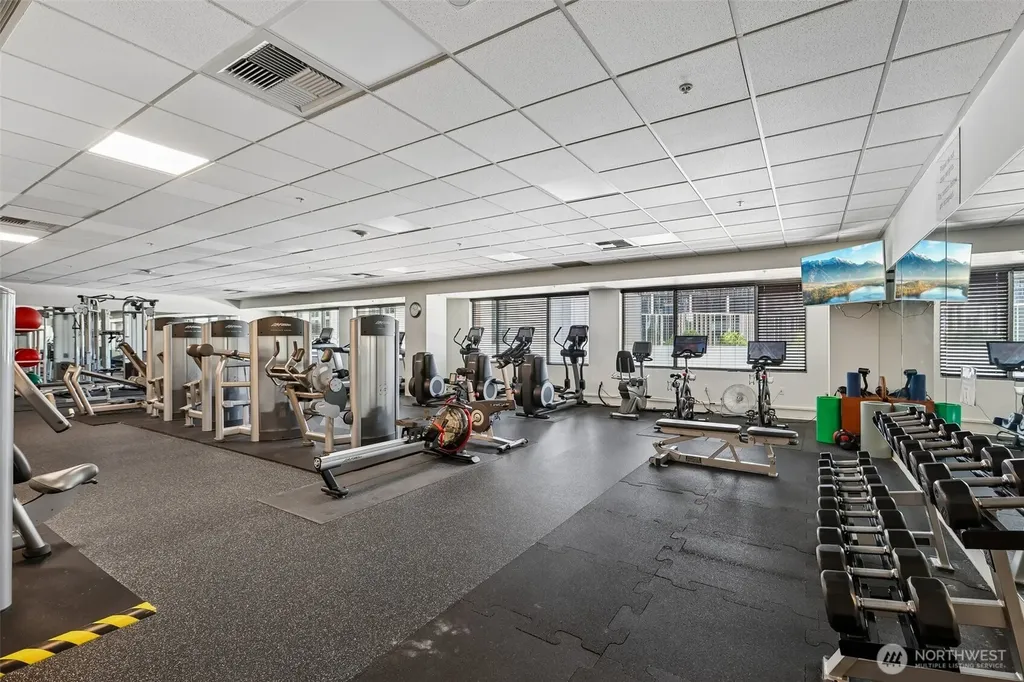 910 Lenora Street Seattle WA 98121
